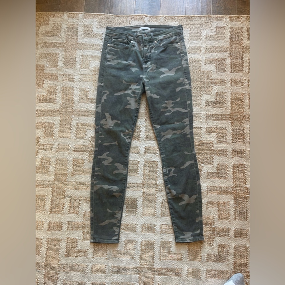 Good American camo skinny jeans